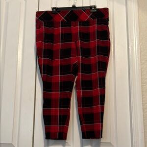 Plaid Premium Leggings in Red and Black